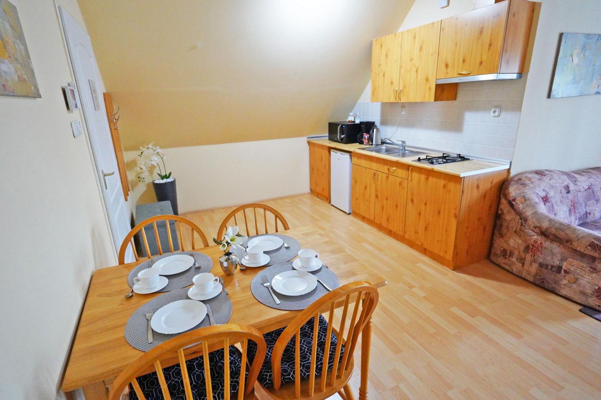 Apartman Brigitte Buekfuerdo Eksteriør billede
